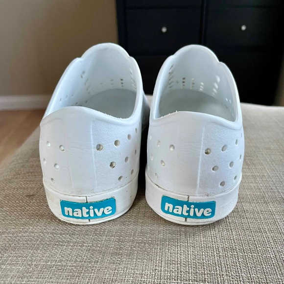 Native white shoes size 3 Junior - Picture 6 of 6